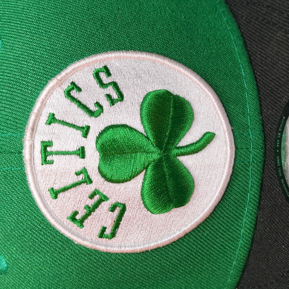 New Era Boston Celtics 2-Tone 9FIFTY adjustable snapback hat.  - Picture 7 of 16